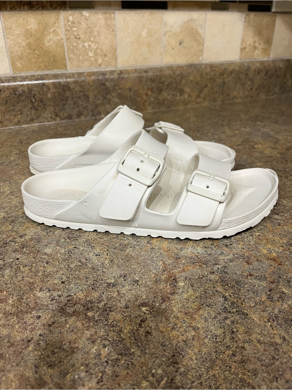 Birkenstock Arizona Essentials EVA White Sandals Women’s 7-7.5 Beach Pool